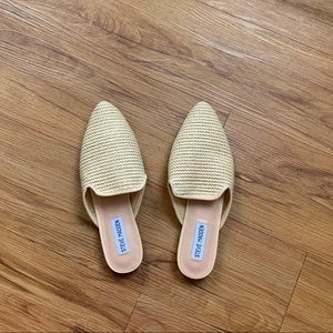 Steve Madden slide shoes. Size 7.